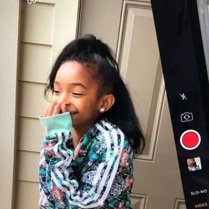 Meet your Posher, Lifewkenn